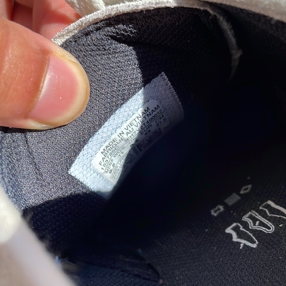 mens suede low converse - Picture 5 of 5